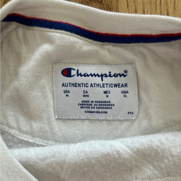 Champion Crewneck - Picture 2 of 3